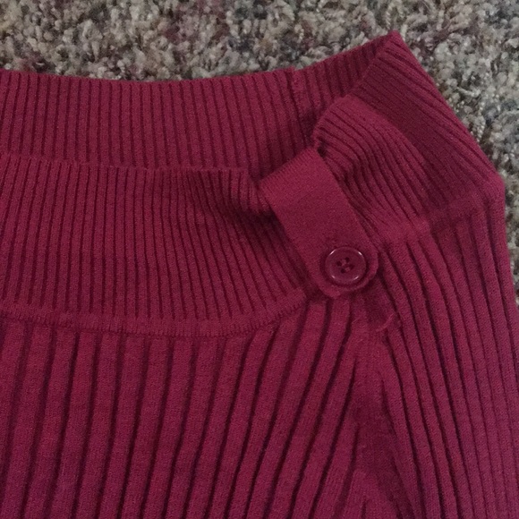 Light-Weight Sweater - Picture 2 of 2